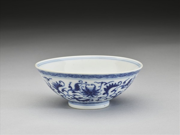 青花番蓮紋碗