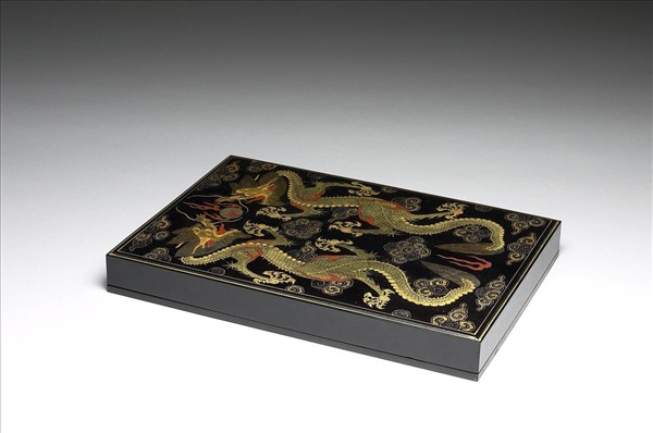黑漆描金龍紋盒