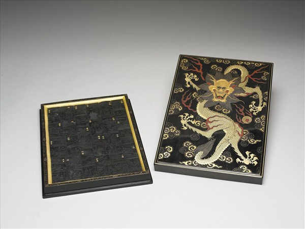 黑漆描金龍紋盒