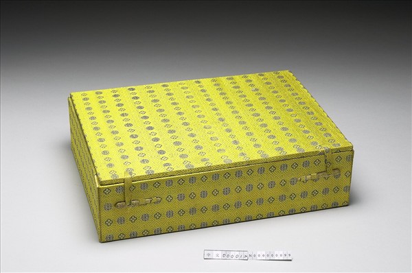 黃地萬壽紋錦函套