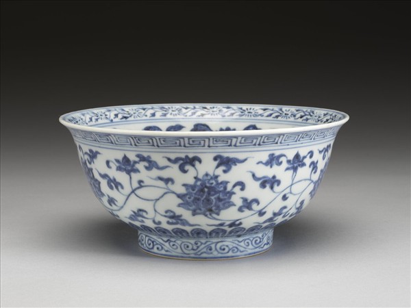 青花四季花卉紋碗