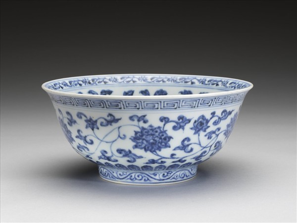 青花四季花卉紋碗