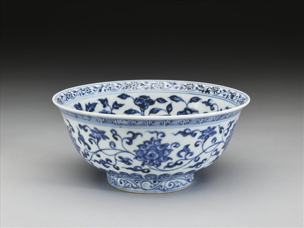 青花四季花卉紋碗