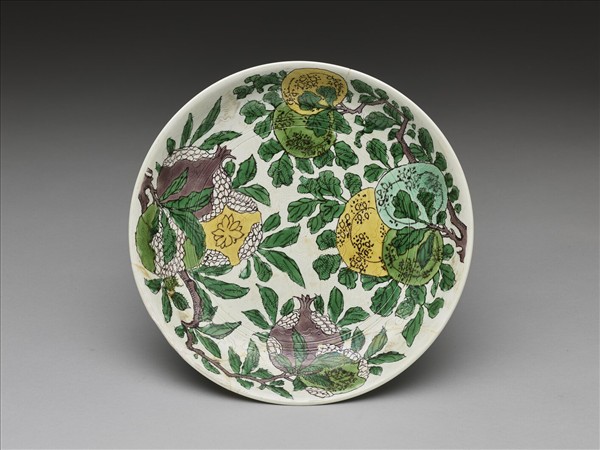 素三彩三多三果紋盤