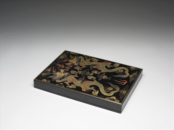 黑漆描金龍紋盒