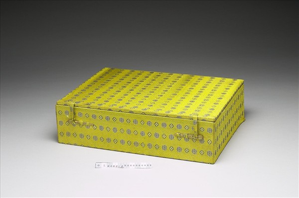 黃地萬壽紋錦函套