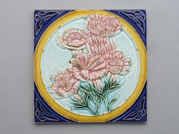 二十世紀上半葉日本石竹花蝶圖瓷磚