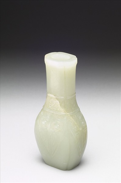 玉雕花扁圓瓶