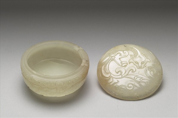 玉雕螭紋圓盒