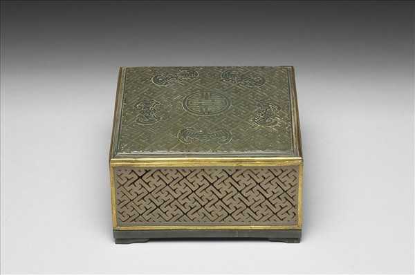 玉鏤空福壽方盒