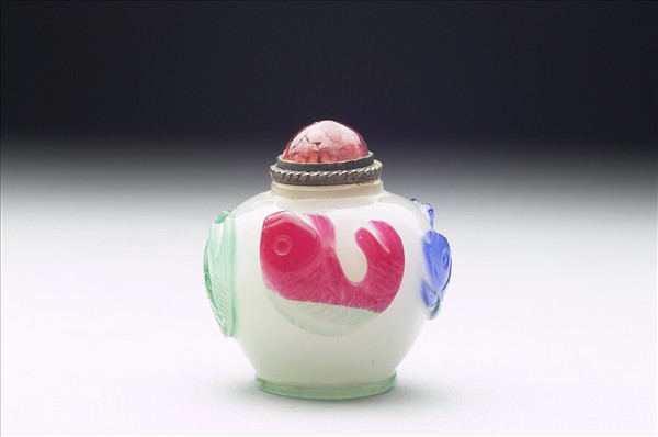 白套四色玻璃錦鯉鼻煙壺