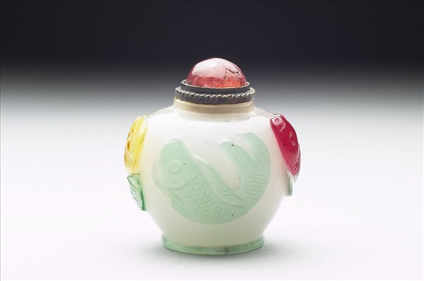 白套四色玻璃錦鯉鼻煙壺