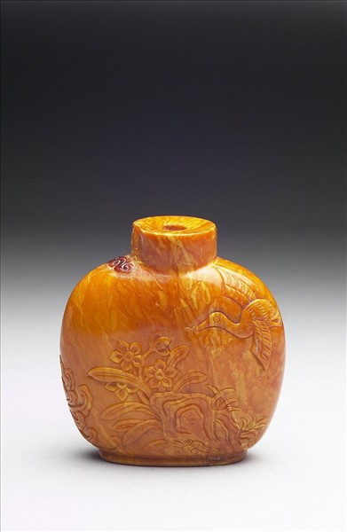 蜜蠟花鳥鼻煙壺