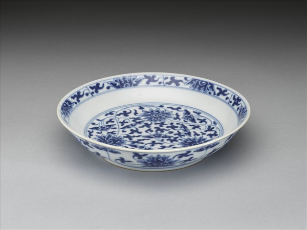 青花番蓮紋盤