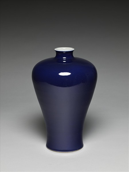 霽青釉梅瓶