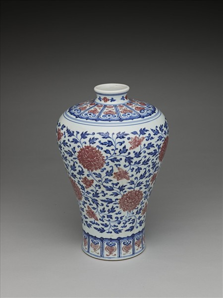 青花釉裡紅番蓮紋梅瓶