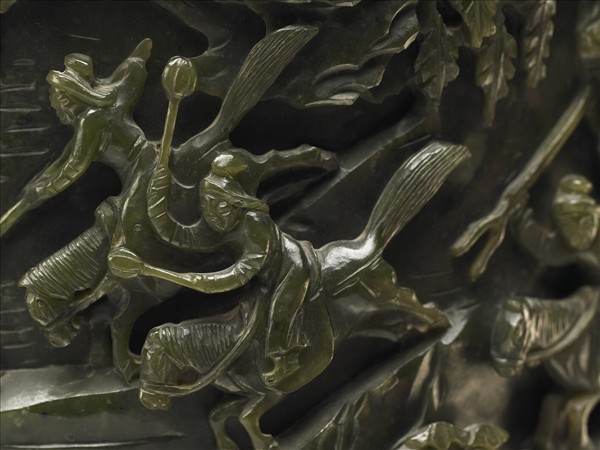 玉秋山獵騎筆筒