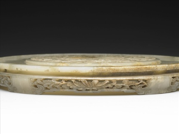 玉鏤空菊花紋玉座