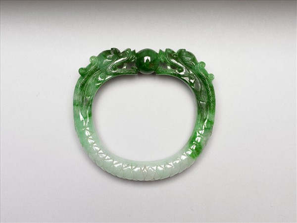 翠玉龍紋鐲