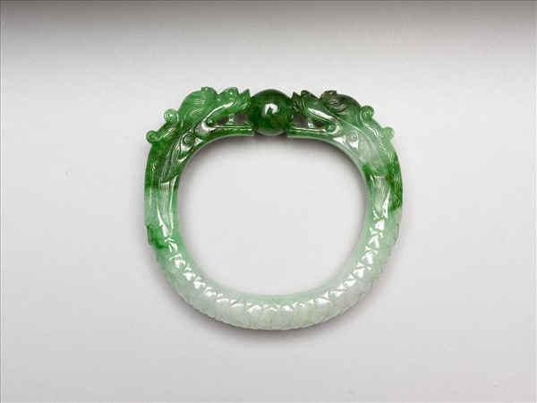 翠玉龍紋鐲