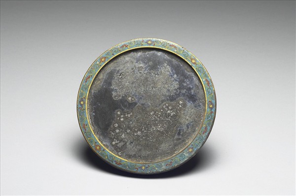 掐絲琺瑯嵌玉鏡蓋