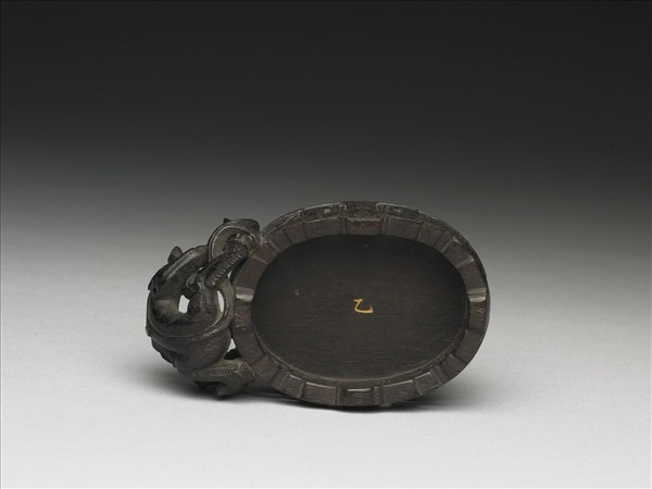 紫檀嵌銀絲螭把座