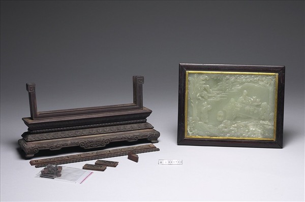 玉桐蔭博古插屏（一對）