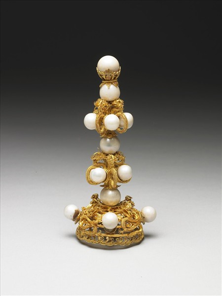 金鑲東珠朝冠頂