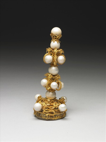 金鑲東珠朝冠頂