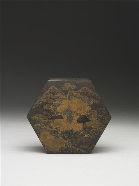 山水六角形蒔繪盒