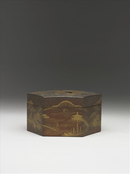 山水六角形蒔繪盒