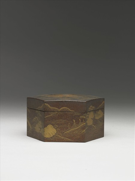 山水六角形蒔繪盒