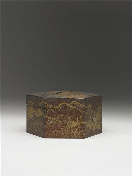 山水六角形蒔繪盒