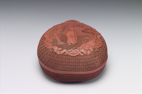 剔紅八仙人物桃式盒(曹國舅)