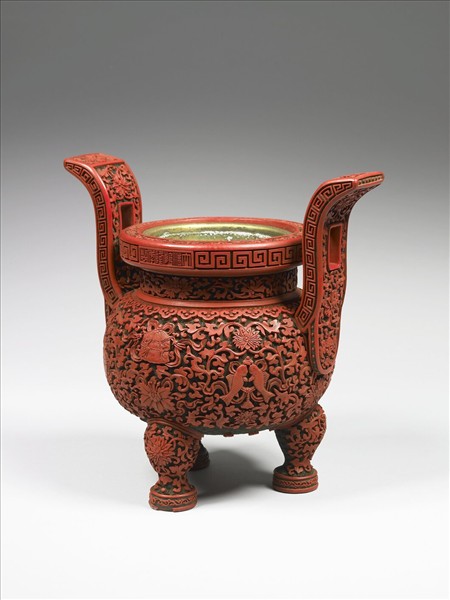 剔紅八寶番蓮紋爐
