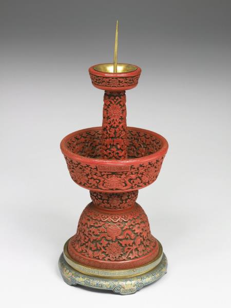 剔紅八寶番蓮紋燭台