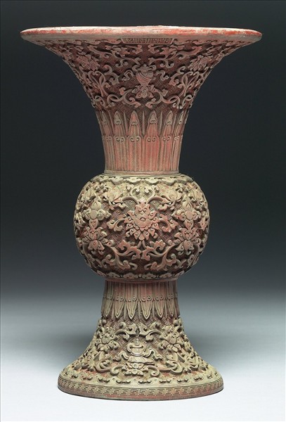 剔紅八寶番蓮紋觚形瓶（五供）