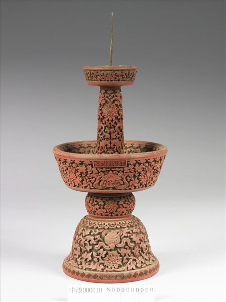 剔紅八寶番蓮紋燭台（五供）