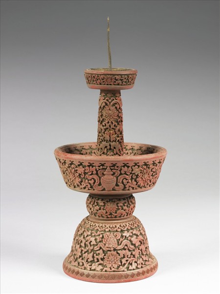 剔紅八寶番蓮紋燭台（五供）