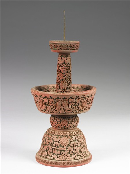 剔紅八寶番蓮紋燭台（五供）