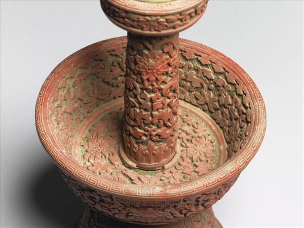 剔紅八寶番蓮紋燭台（五供）