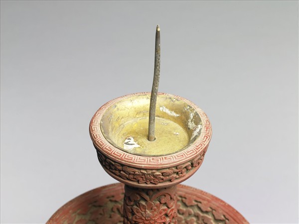 剔紅八寶番蓮紋燭台（五供）