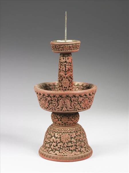 剔紅八寶番蓮紋燭台（五供）