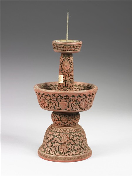 剔紅八寶番蓮紋燭台（五供）