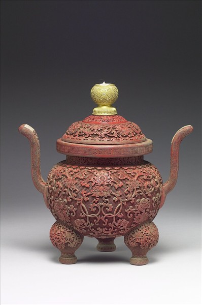 剔紅八寶番蓮爐