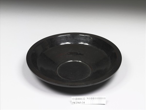 楚漆描漆夾紵盤模型