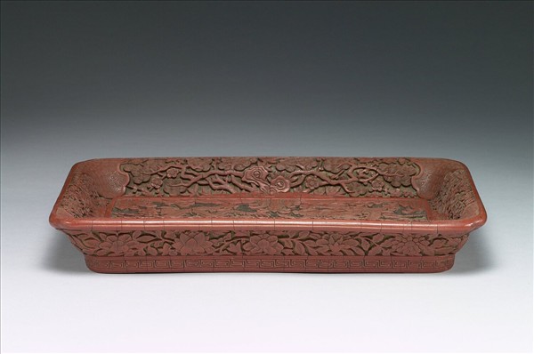 剔彩雙龍紋長方盤