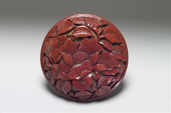 剔紅荷花茶花圓盒