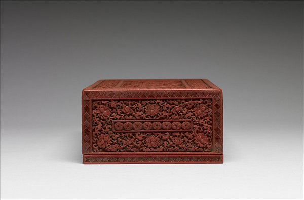剔紅獅紋長方盒
