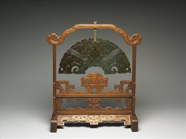 玉龍紋璜 附木架